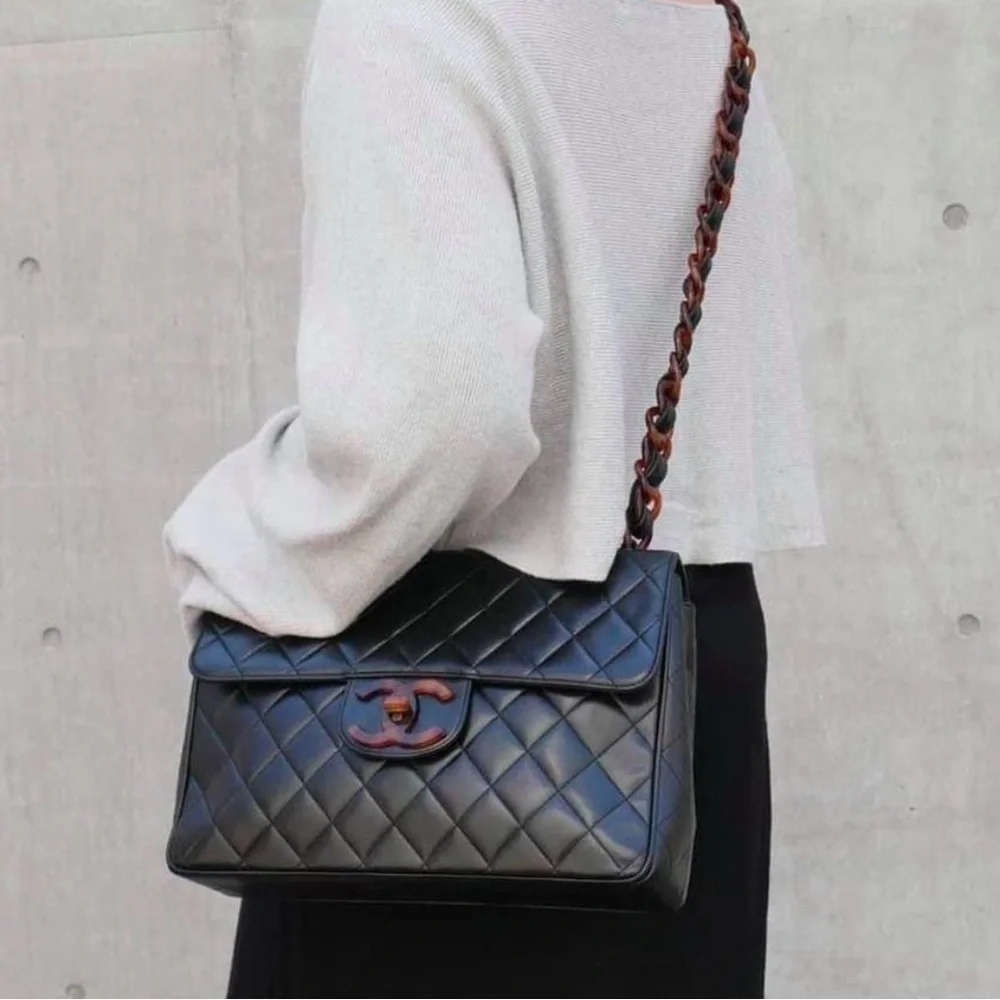 SOLD Chanel Tortoiseshell Lambskin Maxi Flap Bag - Picture 17 of 17